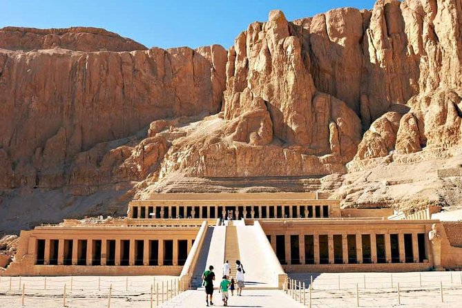 Full-Day Small-Group Luxor Tour from Hurghada with Lunch & Entrance Fees - The guide can make or break the experience