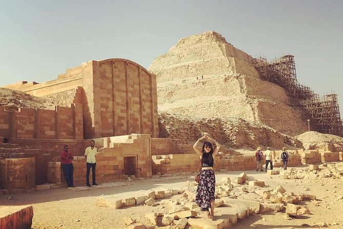 Full-Day Tour from Cairo: Giza Pyramids, Sphinx, Memphis, and Saqqara - Lunch, transport, and the shape of the day