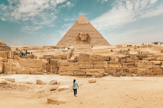Full-Day Tour of Giza, Saqqara & Memphis –Ancient Egypt Discovery - Giza: the famous pyramids, Sphinx, and photo session