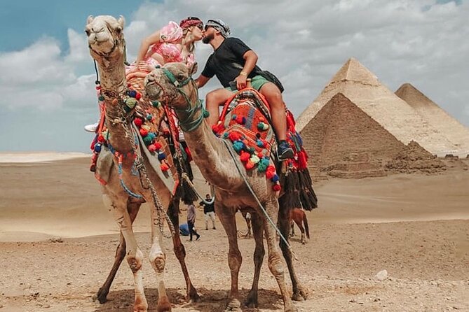 Full-Day Tour to Giza Pyramids Saqqara Memphis Sphinx Private - Khafre’s Pyramid and the Sphinx connection
