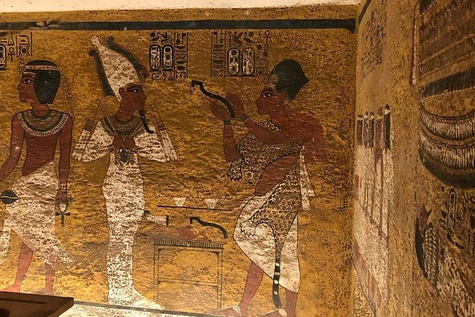 Full-Day Trip from Hurghada to Luxor and the Valley of the Kings - Crossing to the west bank and the Colossi of Memnon
