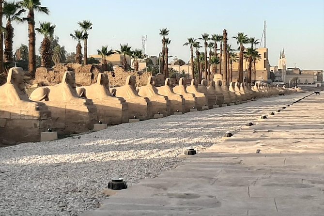 Full Day Trip to Luxor from Hurghada Small Group with Lunch - Lunch in Luxor after the first major site
