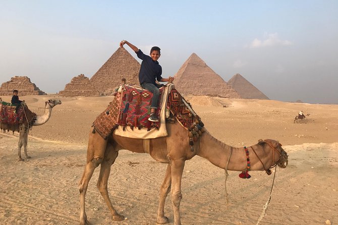 Full Pyramids tour to Giza, Sakkara and Memphis - Giza Pyramids: the grand opening act
