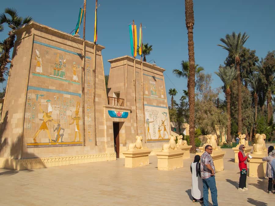 Giza: Pharaonic Village Half-Day Tour with Hotel Pickup - Sailing Through the Canal Setting