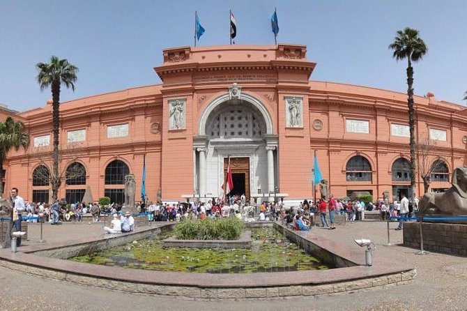 Giza pyramids and the Egyptian museum - Who will get the most from this tour