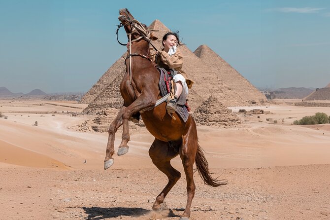 Giza Pyramids Photoshoot with Jumping Horse, Camel and Sphinx - Pickup, transport, and the three-hour pace