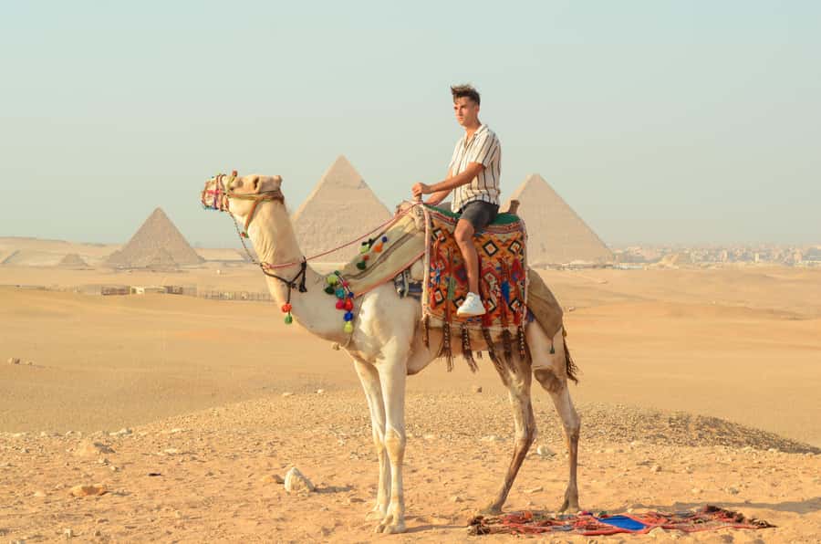 Giza Sunrise Pyramid Guided Tour With Camel Ride & Breakfast - Why the 5 AM departure is worth considering