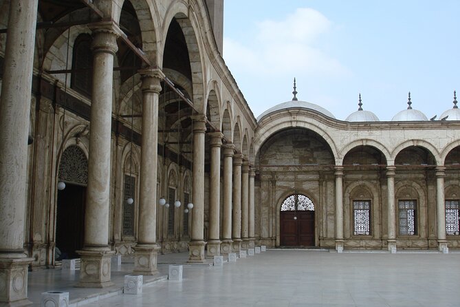 Guided Tour to Giza Pyramids, Museum, Citadel and Khan El Khalili - Price, private service, and what you receive