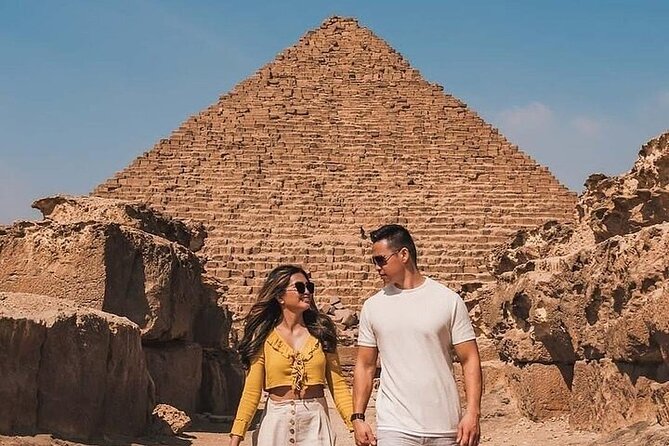 Guided tour to Pyramids of Giza, Sakkara & Memphis: Private Tour with Lunch - Giza and the three great pyramids