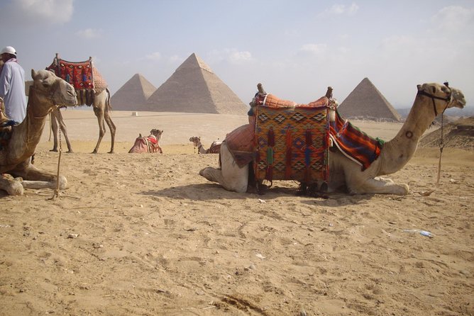 Half-Day Private tour to Pyramids of Giza and Sphinx - Heat, walking, and the short schedule