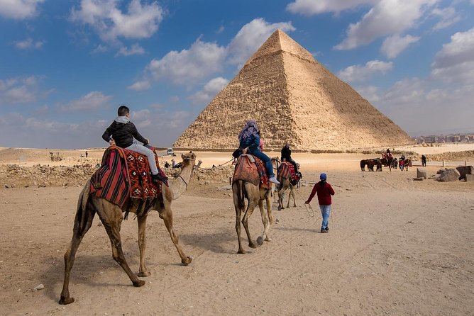 Half-Day Private tour to Pyramids of Giza and Sphinx - Hotel pickup at 9 a.m.
