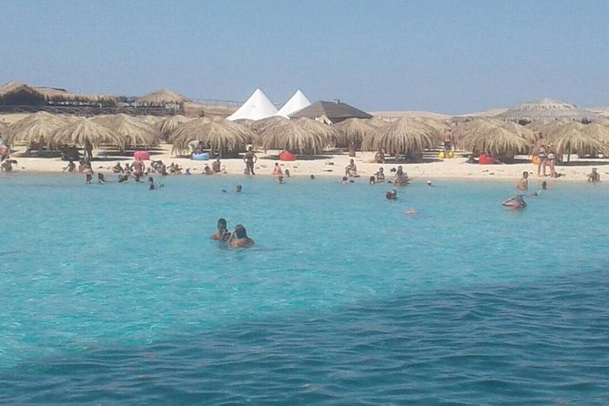 Hula Hula Island Sea Trip With Water Sports And Lunch - Hurghada - Shows and the entertainment level