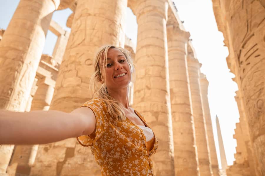 Hurghada: 2-Day Luxor Highlights & Hot Air Balloon & Hotel - Karnak Temple and its enormous scale