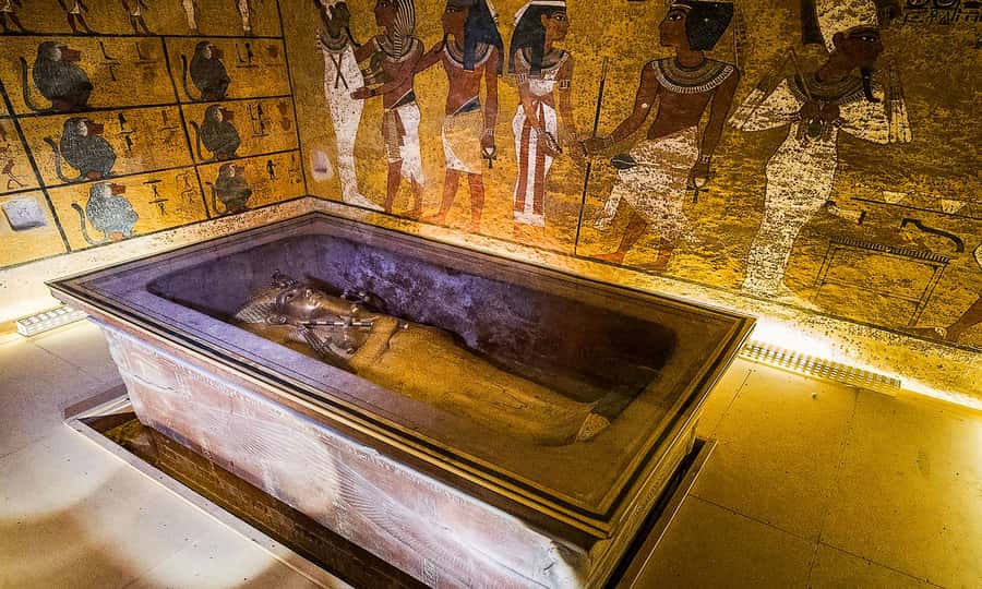 Hurghada: 2-Day Luxor Tour with Hotel, Balloon, & Boat Ride - A hotel night, dinner, and the Nile by felucca