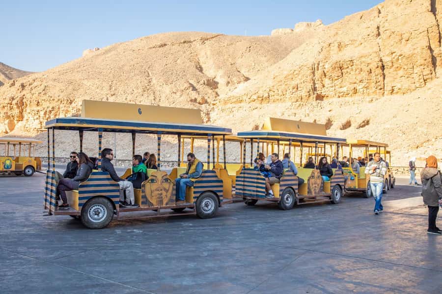 Hurghada: 2-Day Luxor Tour with Hotel, Balloon, & Boat Ride - Sunrise over Luxor in a hot-air balloon