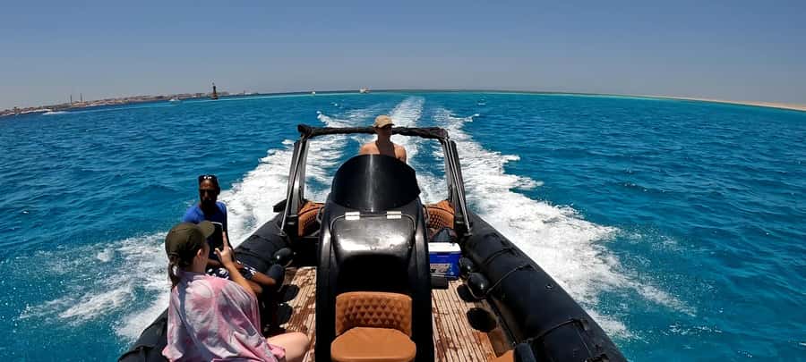 Hurghada: 3-Island Speedboat, Dolphin Watching & Snorkeling - Magawish Island and the appeal of a quieter hour