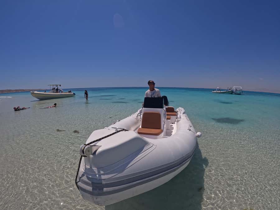 Hurghada: 4 Island Hopping Tour Dolphin, Snorkeling & Lunch - Lunch on board and what you actually receive