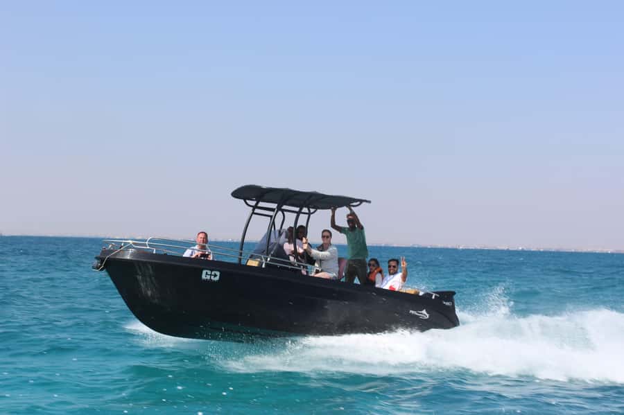 Hurghada: 6 Islands Tour with Dolphin Watching & Snorkelling - Juzur Abu Monqar and the White Island sandbank