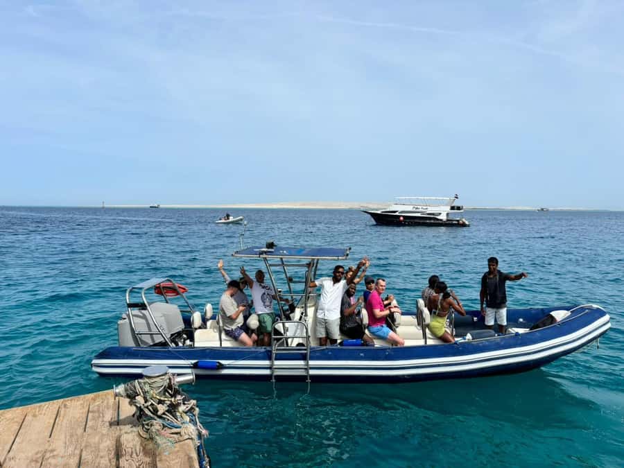 Hurghada: 6 Islands Tour with Dolphin Watching & Snorkelling - What the $51 price really buys you