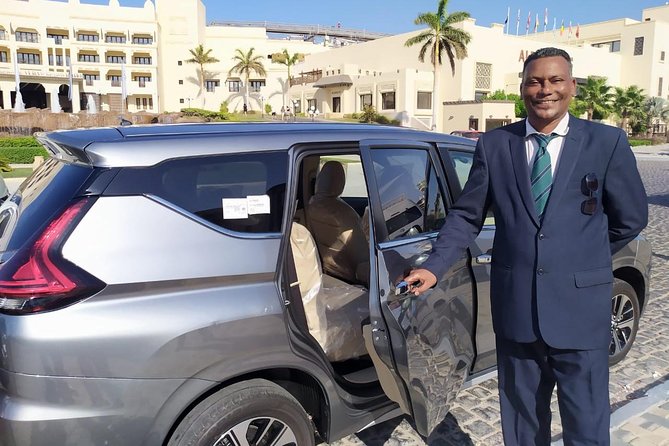 Hurghada Airport Transfer & Fast Track (Price Offered Per Car) - The ride itself: air-conditioning, WiFi, and water