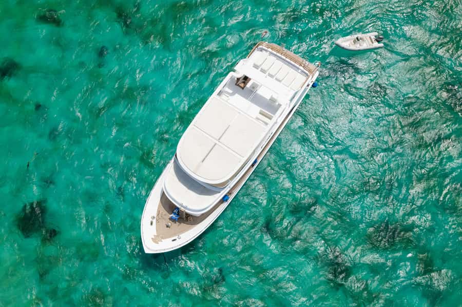 Hurghada: All-Inclusive Elite VIP Dolphin House & Massage - First reef stop: coral and easy support