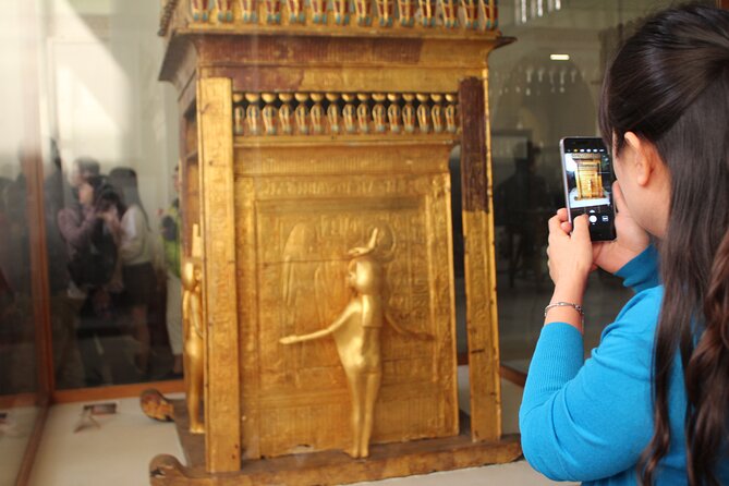 Hurghada Cairo Pyramids day tour by plane - Small group - The Egyptian Museum and Tutankhamun’s treasures