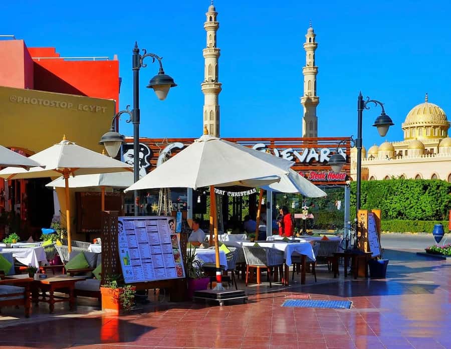 Hurghada: City Guided Tour with Local Market Stop - Why leave the Hurghada resort strip?