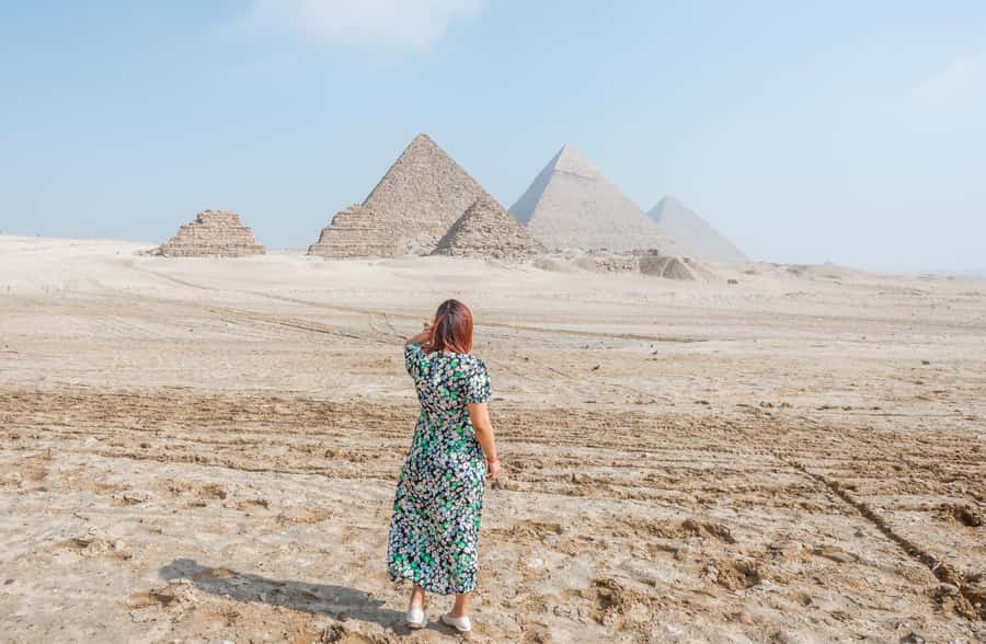 Hurghada Day Trip to Giza Pyramids, Sphinx, Museum and lunch - Two hours inside the Egyptian Museum