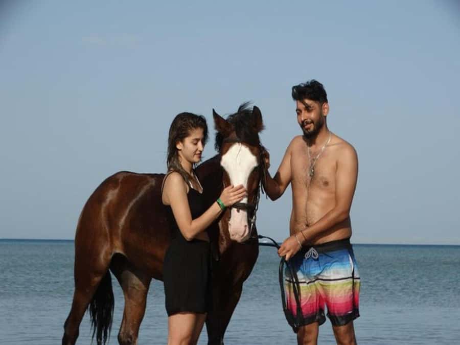 Hurghada: Desert and Sea Horseback Riding Tour with Transfer - How the two-hour schedule feels
