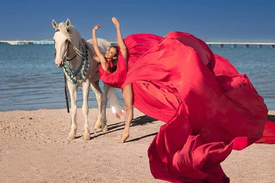 Hurghada: Desert & Sea Horse Riding with + 360° Photos - Leaving Hurghada in an air-conditioned van