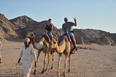 Hurghada Desert Sunset & Stargazing Tour with Dinner by Jeep