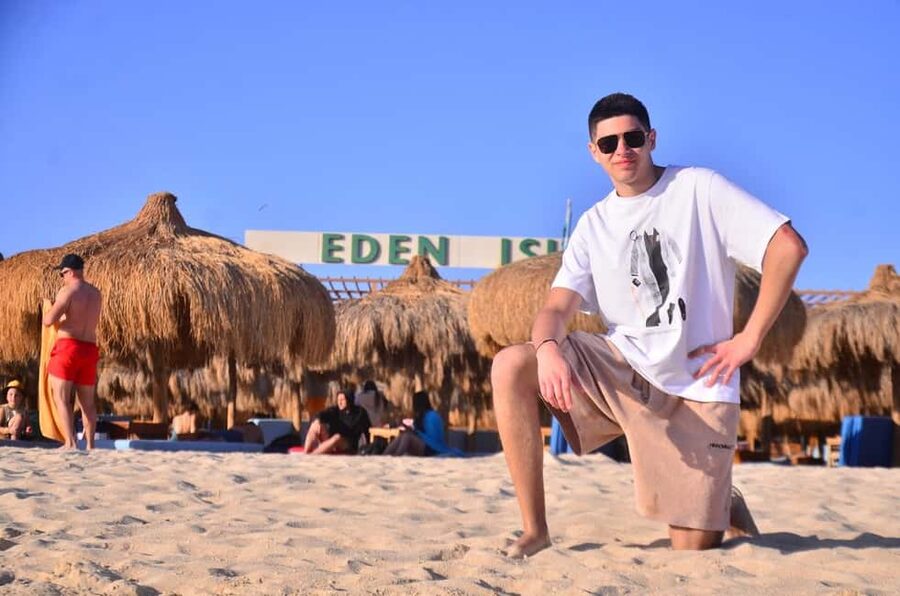 Hurghada: Eden Island Day Trip with Water Sports and Lunch - The boat ride across the Red Sea