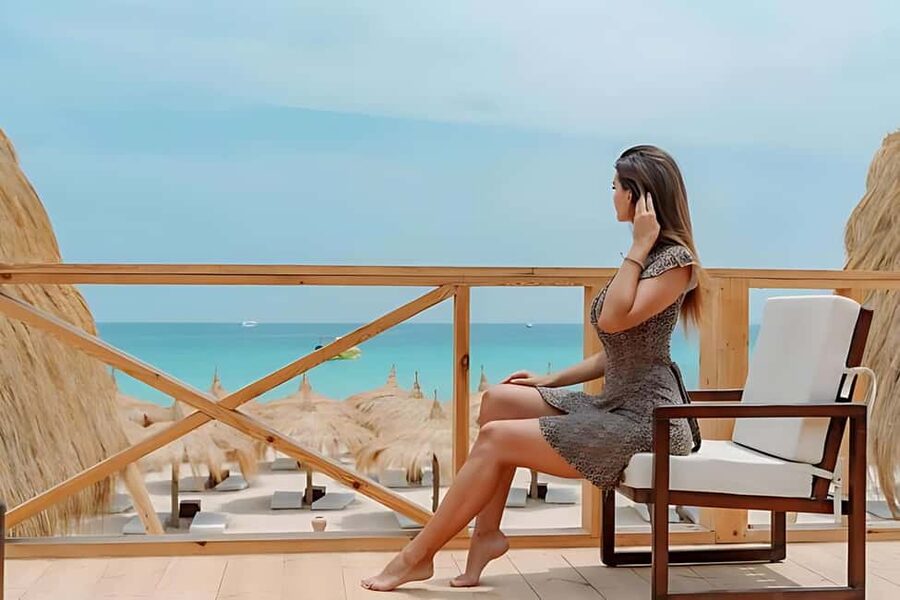 Hurghada:Eden Island Full-Day Trip with Water sports & Lunch - Guides, Families, and the Human Side of the Trip