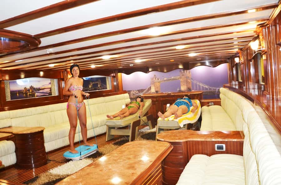 Hurghada: Elite vip snorkeling cruise with BBQ buffet lunch - The Second Guided Swim and Afternoon Return