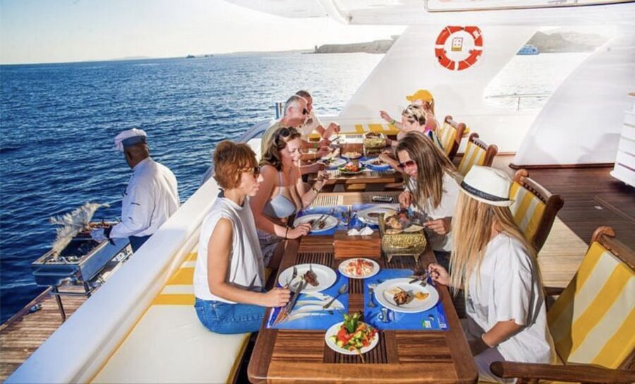 Hurghada: Elite vip snorkeling cruise with BBQ buffet lunch - What to Bring and What to Know Before You Go