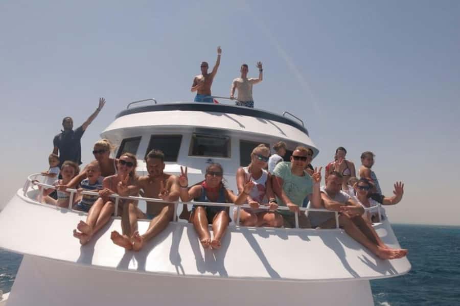 Hurghada: Full-Day Scuba Diving Tour with 2 Sites and Lunch - Photos and video may become a memorable extra