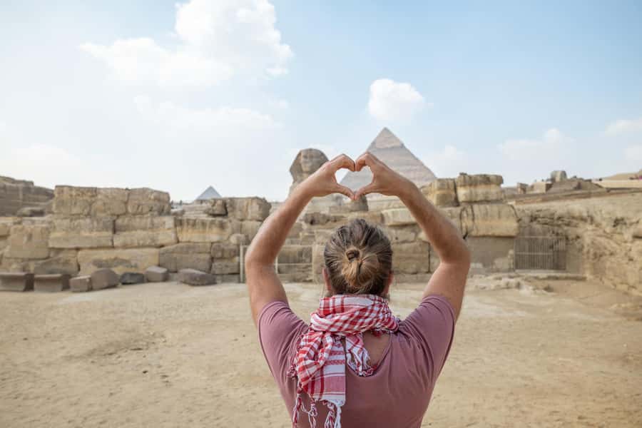 Hurghada: Full-Day Trip to Cairo by Plane - Optional Nile cruise and photographer