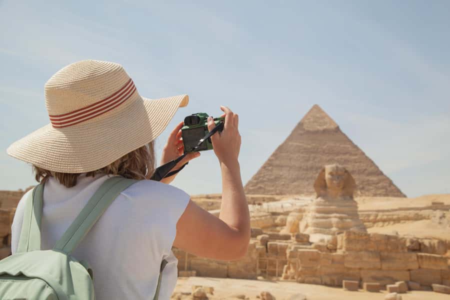 Hurghada: Full-Day Trip to Cairo by Plane - The Egyptian Museum before or after the pyramids