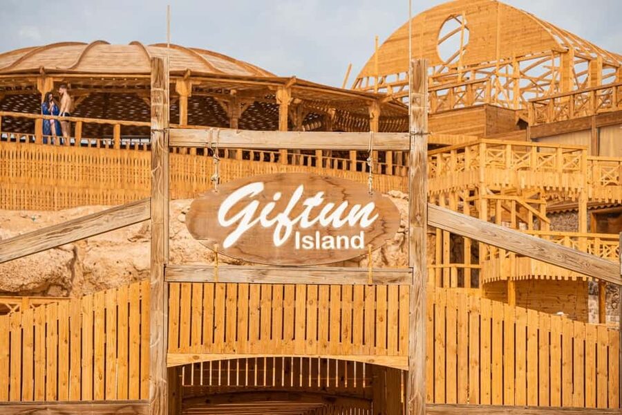 Hurghada: Giftun Island with breakfast, lunch & Water Sports - Who will get the most from this $26 excursion?