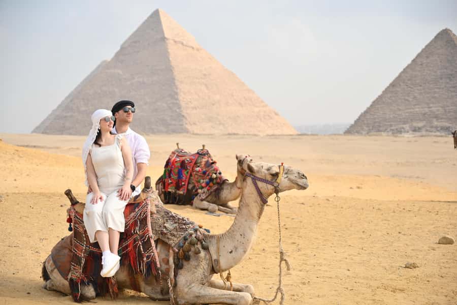 Hurghada: Giza Pyramids, Sphinx, Museum & Old Souq Day Trip - Key points to know before booking