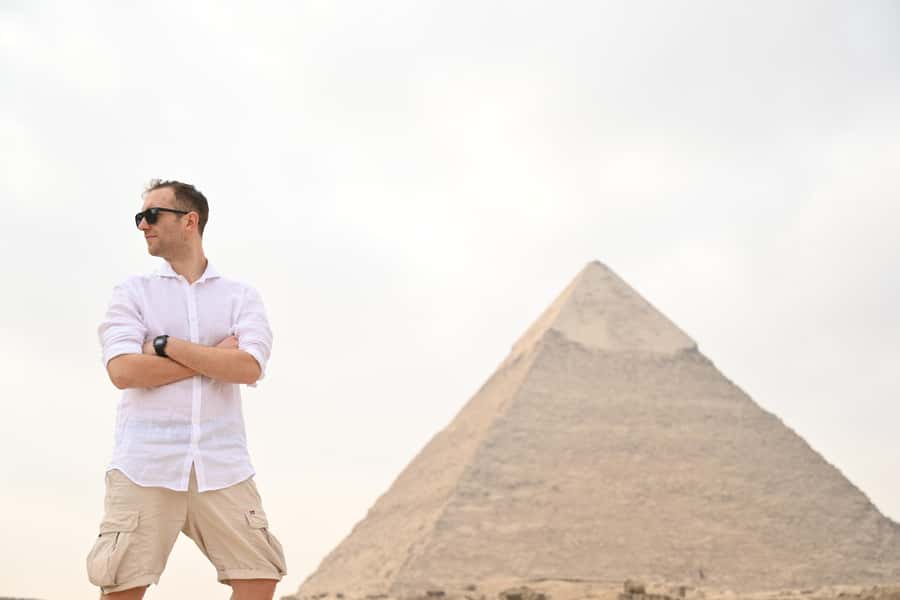 Hurghada: Giza Pyramids, Sphinx, Museum & Old Souq Day Trip - Local lunch gives the schedule a needed pause