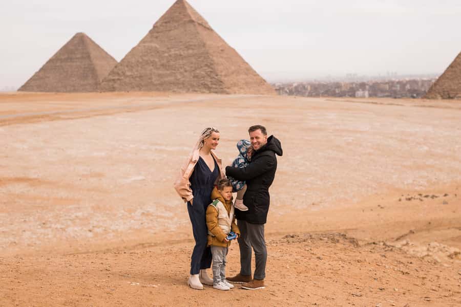 Hurghada: Giza Pyramids, Sphinx, Museum & Old Souq Day Trip - The Egyptian Museum: a change from open air to ancient objects