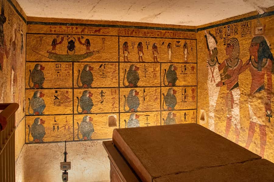 Hurghada: Luxor Highlights & King Tut Tomb Tour with Lunch - What the 15-hour schedule feels like
