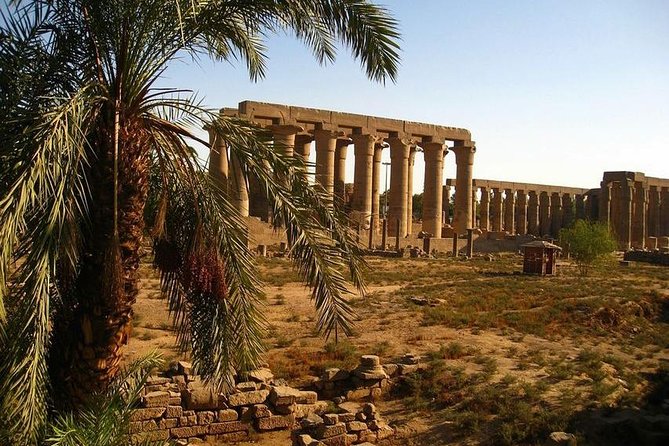 Hurghada: Luxor, Karnak, Hatshepsut and Valley of the Kings - Lunch, the Nile, and the tour’s confusing extras