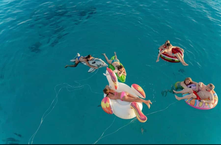 Hurghada: Luxury Yacht Trip with Personal Crew and Chef - Setting out from Palm Royal Hotel marina