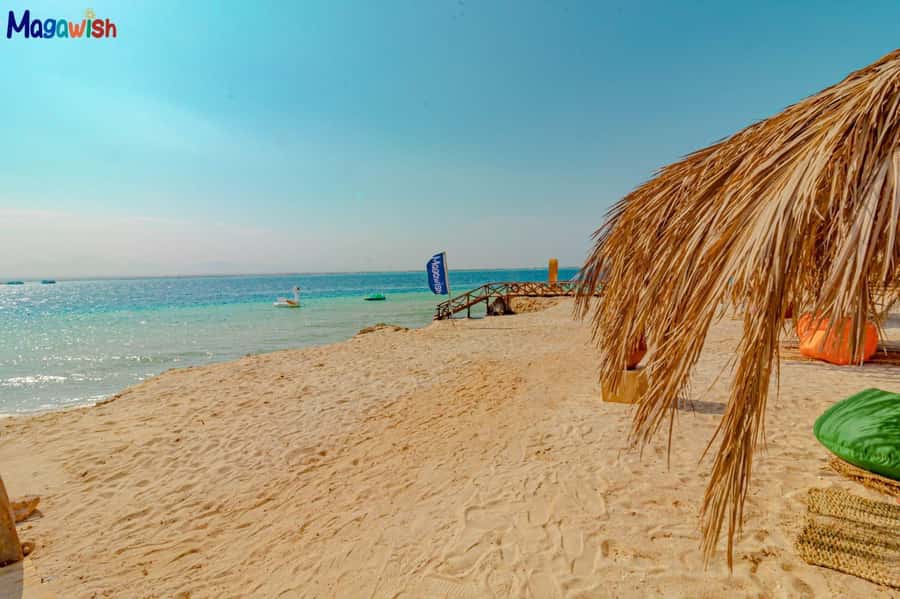 Hurghada: Magawish Island Speedboat W Snorkelling & Lunch - Speeding across the Red Sea