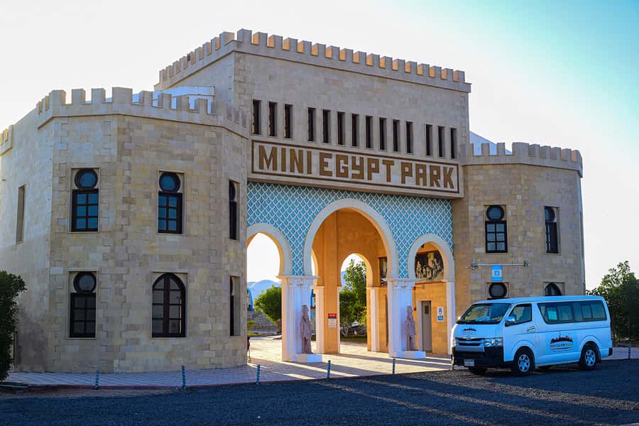 Hurghada: Mini Egypt Park Entry Ticket, Tour, and Transfers - Cairo and Alexandria in one short walk