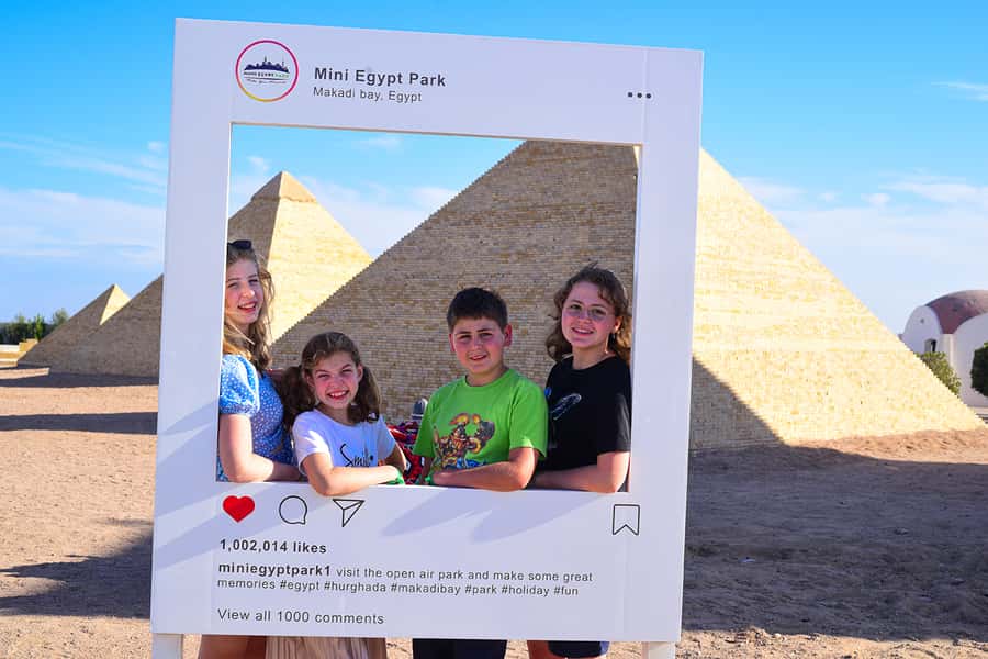 Hurghada: Mini Egypt Park Entry Ticket, Tour, and Transfers - Heat, shade, and walking comfort