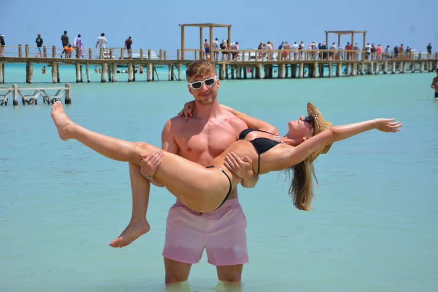 Hurghada: Orange Bay Island Boat Trip w/ Breakfast and Lunch - Getting to the boat in Hurghada