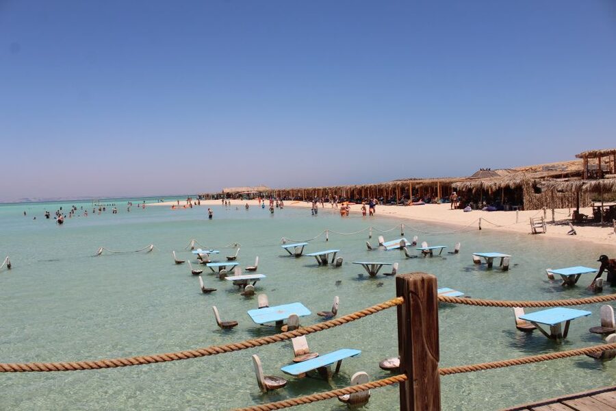 Hurghada: Orange Bay Snorkeling with Lunch & Optional Diving - Speedboat or yacht: the real choice